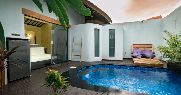 7 private pool
